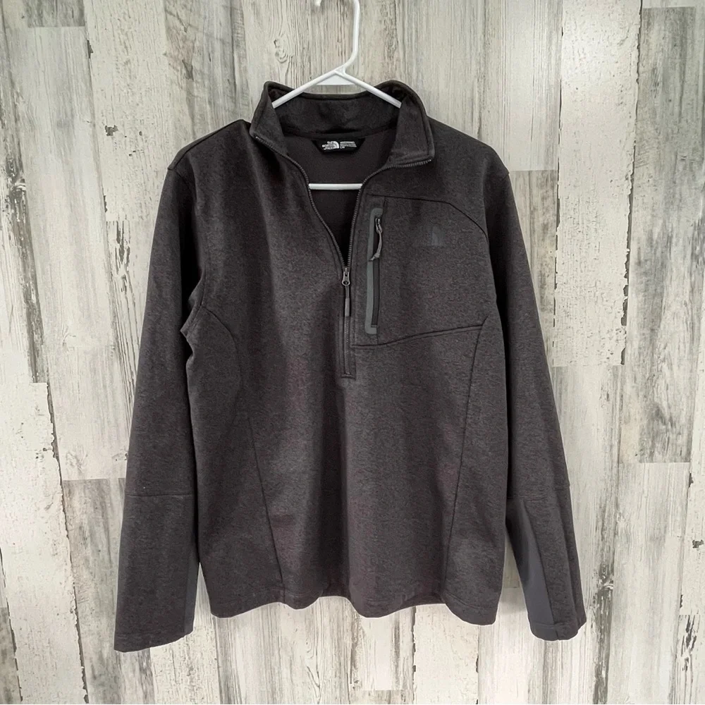The North Face Men’s 1/4 Zip Pullover Size Medium Color-Gray